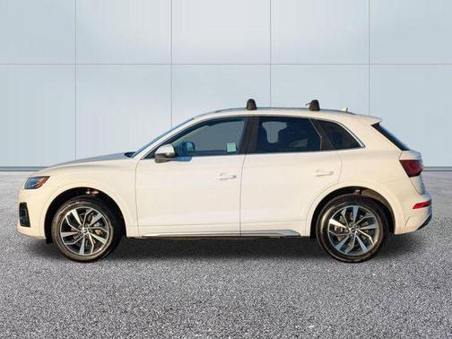 Glacier White Metallic 2021 Audi Q5 45 Premium Plus