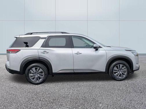 Brilliant Silver Metallic 2025 Nissan Pathfinder SV FWD