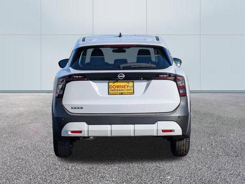 Fresh Powder 2026 Nissan Kicks S