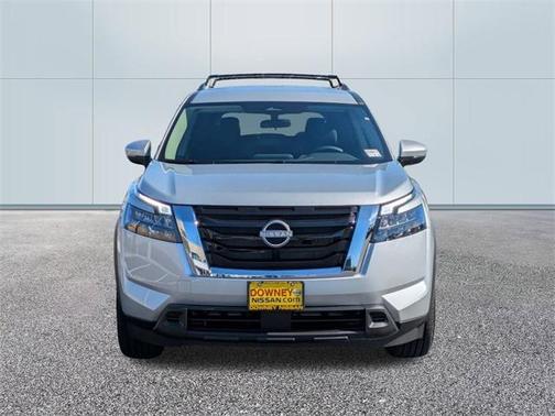 2025 Nissan Pathfinder SV FWD