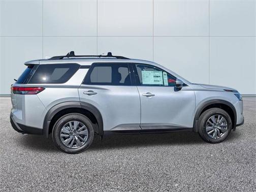 2025 Nissan Pathfinder SV FWD