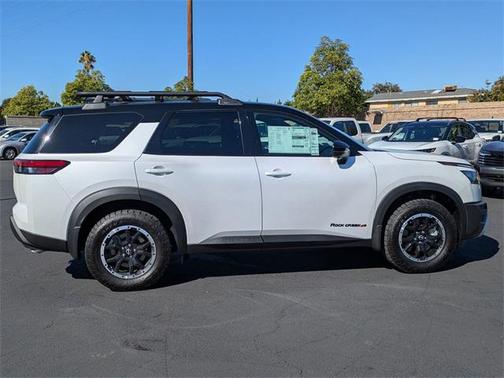 2025 Nissan Pathfinder Rock Creek 4WD
