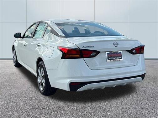 2025 Nissan Altima S FWD