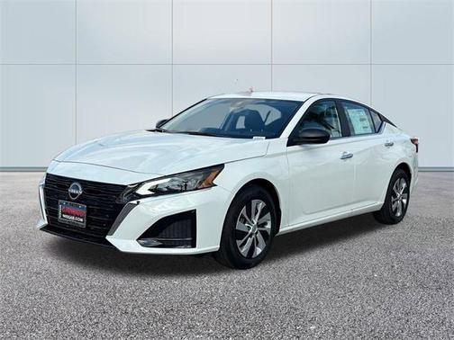 2025 Nissan Altima S FWD
