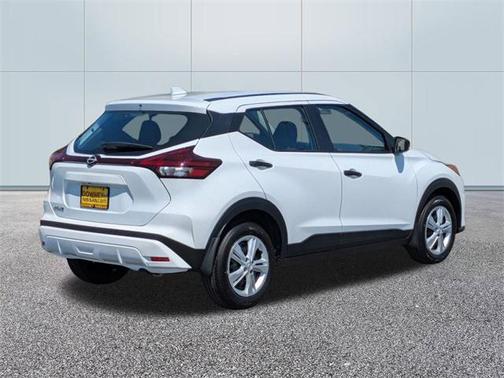 2025 Nissan Kicks S