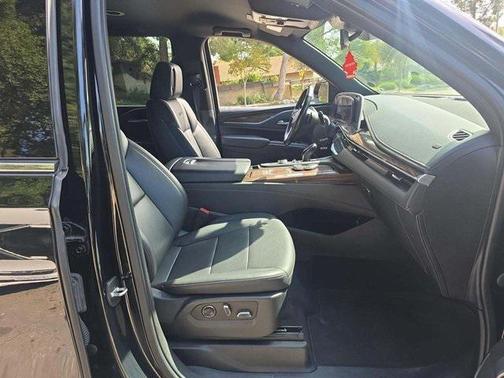 2021 Cadillac Escalade Luxury