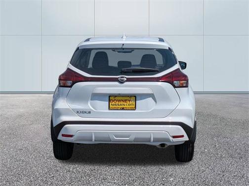 2025 Nissan Kicks S