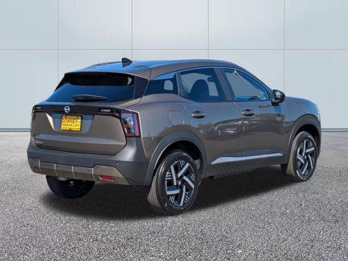 Canyon Bronze Metallic 2026 Nissan Kicks SV