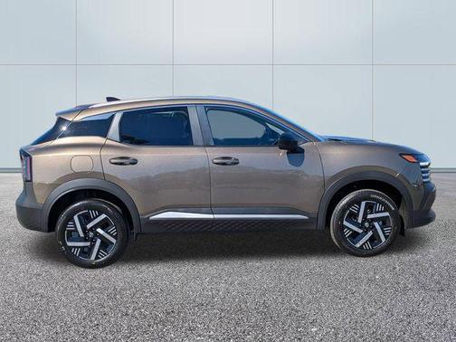 Canyon Bronze Metallic 2026 Nissan Kicks SV