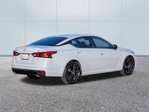 2024 Nissan Altima SR FWD