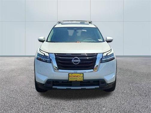 2023 Nissan Pathfinder Platinum FWD