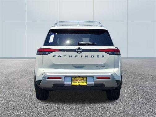 2023 Nissan Pathfinder Platinum FWD