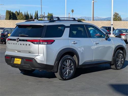 2022 Nissan Pathfinder SV 2WD