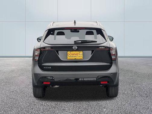 Super Black 2026 Nissan Kicks SV