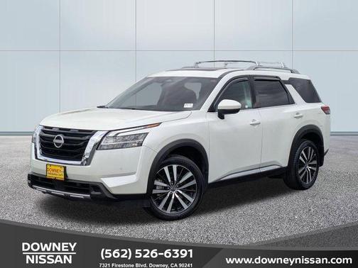Pearl White Tricoat 2023 Nissan Pathfinder Platinum FWD