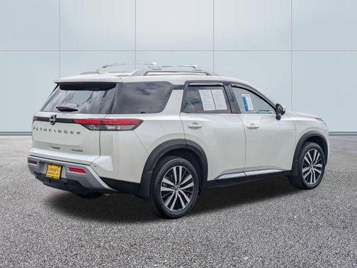 Pearl White Tricoat 2023 Nissan Pathfinder Platinum FWD