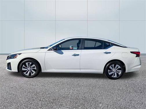 2025 Nissan Altima S FWD