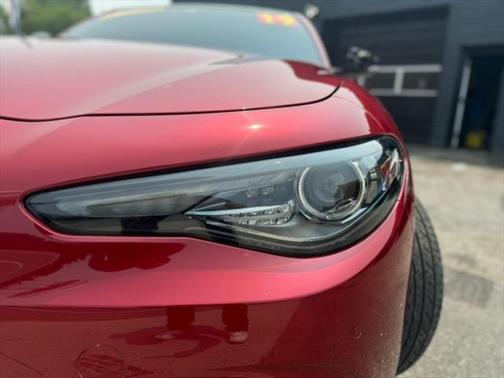2019 Alfa Romeo Giulia Ti Sport