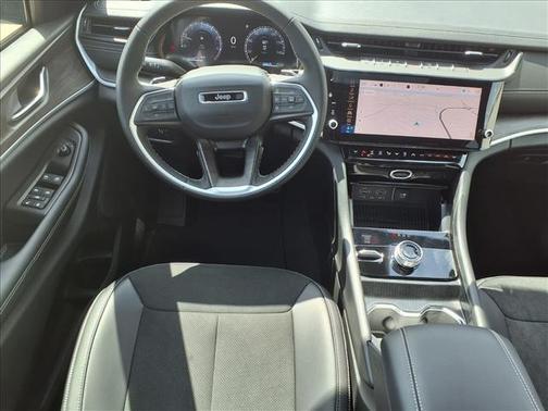Metallic 2026 Jeep Grand Cherokee L Altitude