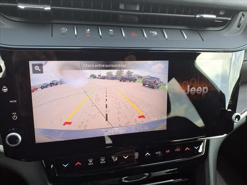 Metallic 2026 Jeep Grand Cherokee L Altitude