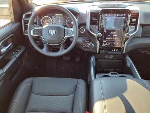 2025 RAM 1500 Big Horn Crew Cab 4x4 64' Box