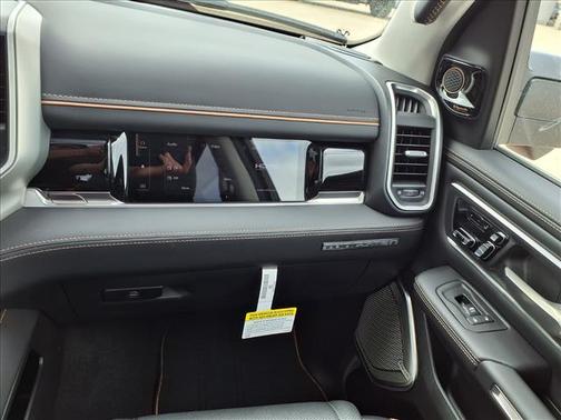 Molten Red Pearlcoat 2026 RAM 1500 Tungsten