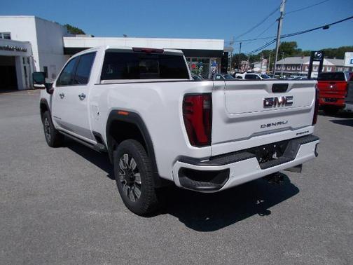 2025 GMC Sierra 2500 Denali