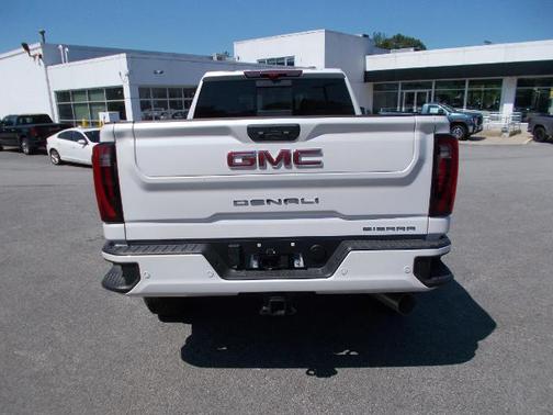 2025 GMC Sierra 2500 Denali