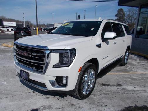 2023 GMC Yukon XL SLT
