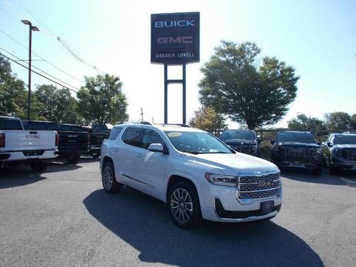 2023 GMC Acadia Denali