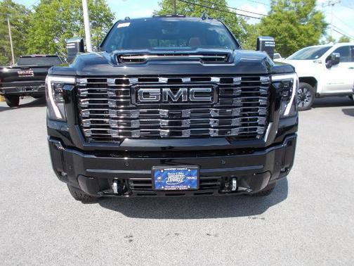 2025 GMC Sierra 3500 Denali