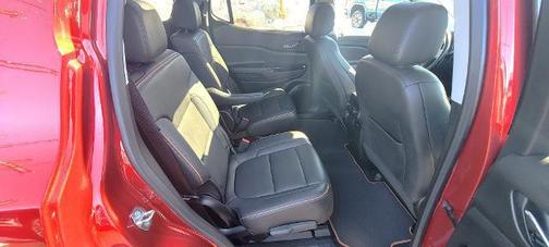 2023 GMC Acadia AWD AT4