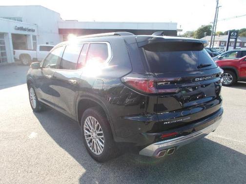 2025 GMC Acadia Denali