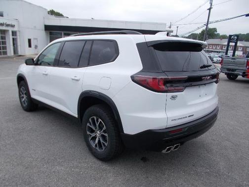 2025 GMC Acadia AWD AT4