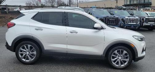White Frost Tricoat 2020 Buick Encore GX Essence