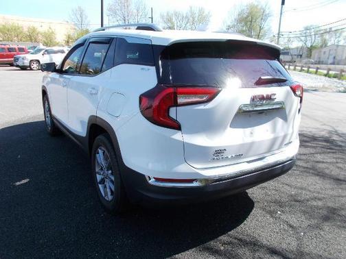 2022 GMC Terrain SLT