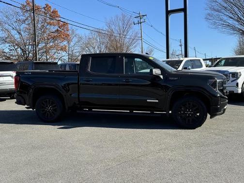 2025 GMC Sierra 1500 Elevation