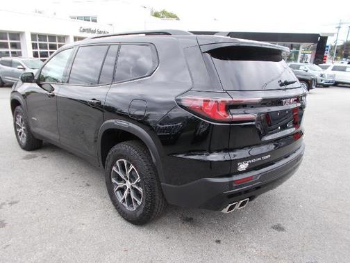 2025 GMC Acadia AWD AT4