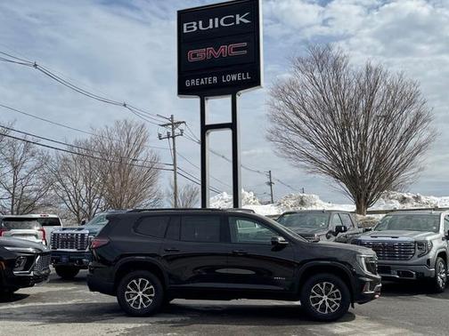 2025 GMC Acadia AWD AT4