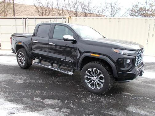 2023 GMC Canyon Denali