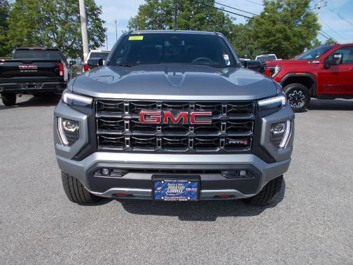 2025 GMC Canyon Base
