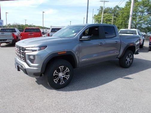 2025 GMC Canyon Base