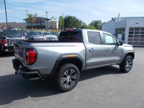 2025 GMC Canyon Base