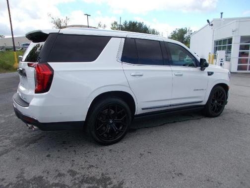 2023 GMC Yukon Denali Ultimate
