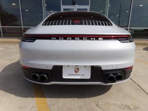 2024 Porsche 911 Carrera