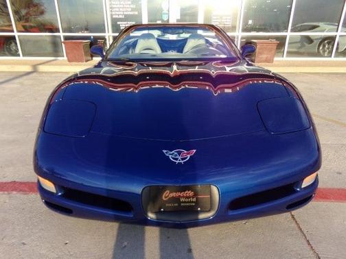 2004 Chevrolet Corvette Base