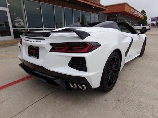Arctic White 2024 Chevrolet Corvette Stingray w/3LT