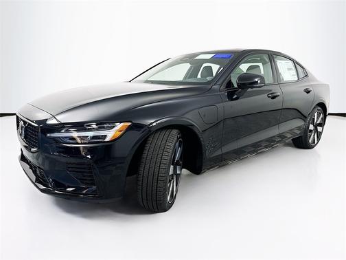 2024 Volvo S60 Recharge Plug-In Hybrid T8 Plus Dark