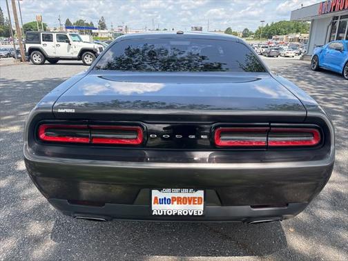 2017 Dodge Challenger SXT