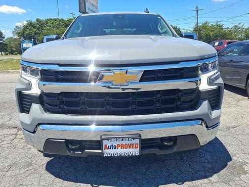 Slate Gray Metallic 2024 Chevrolet Silverado 1500 LT